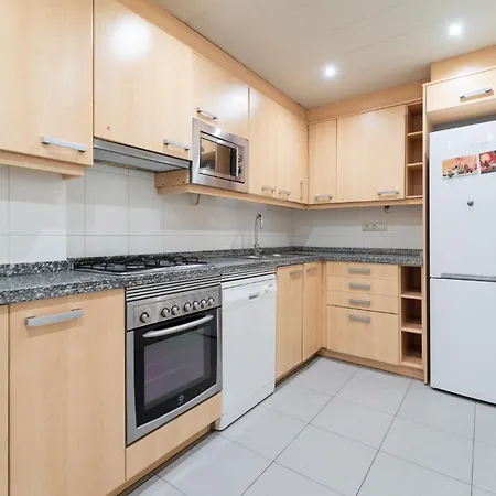 Apartamento Near Ramblas 3 Flat Min 32 Days Parking Optional Barcelona