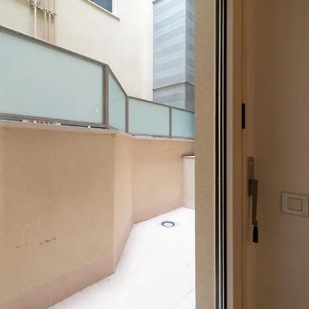 Near Ramblas 3 Flat Min 32 Days Parking Optional Βαρκελώνη